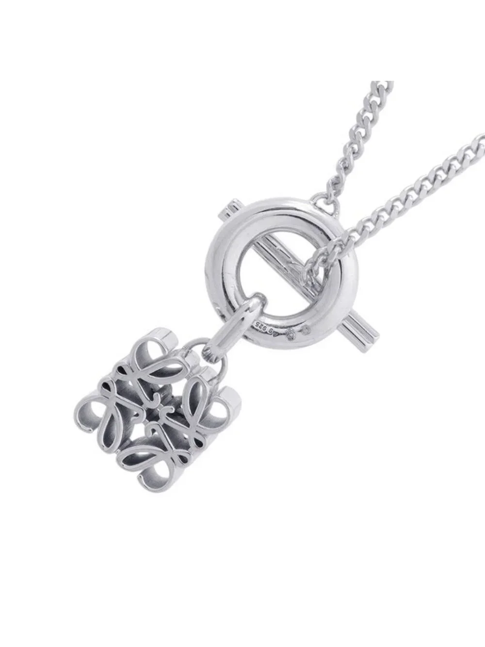 Loewe Necklace Anagram